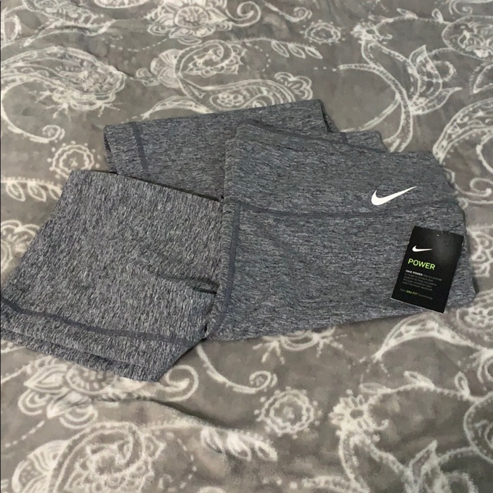 NWT Nike plus size leggings.  1x tall.  Gray.